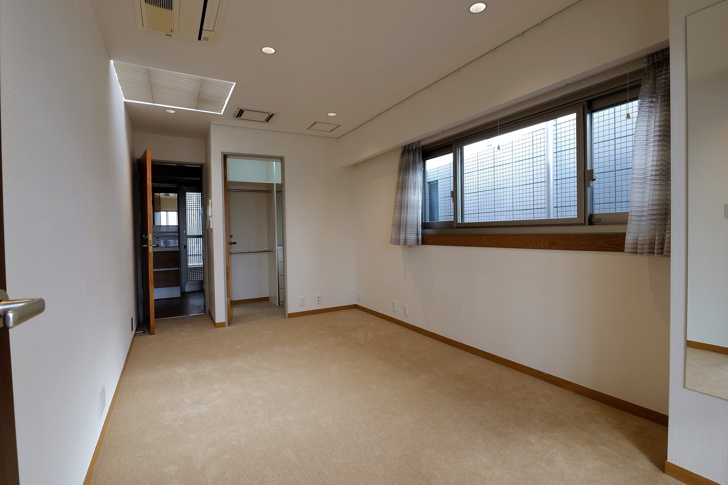 Secondary bedroom