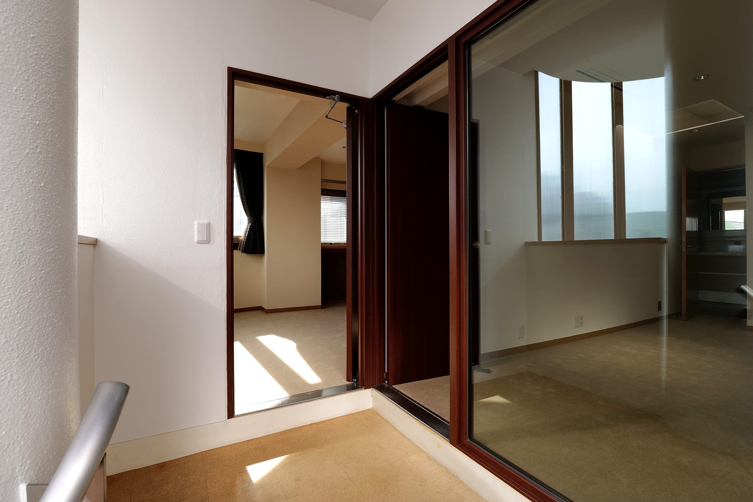 Third-floor landing